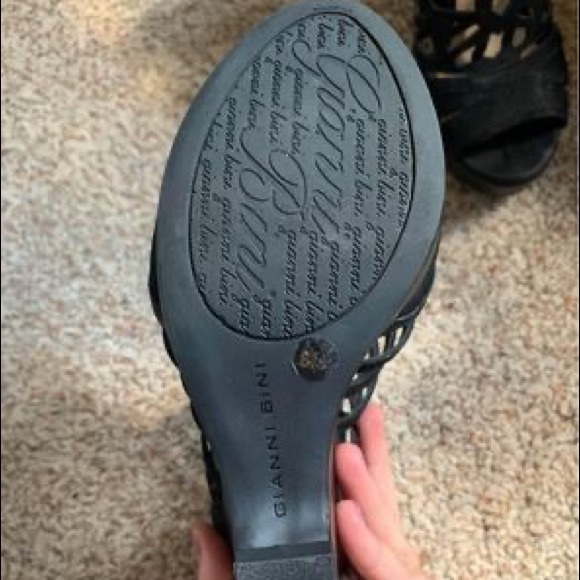 Gianni Bini wedge heel with back zip - Picture 4 of 4